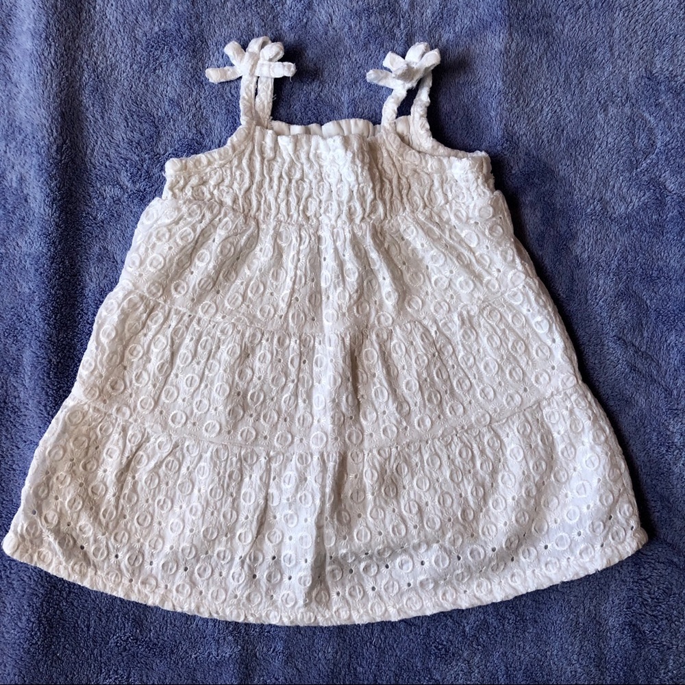 NWOT Old Navy Camisoles Top White Eyelet Pattern